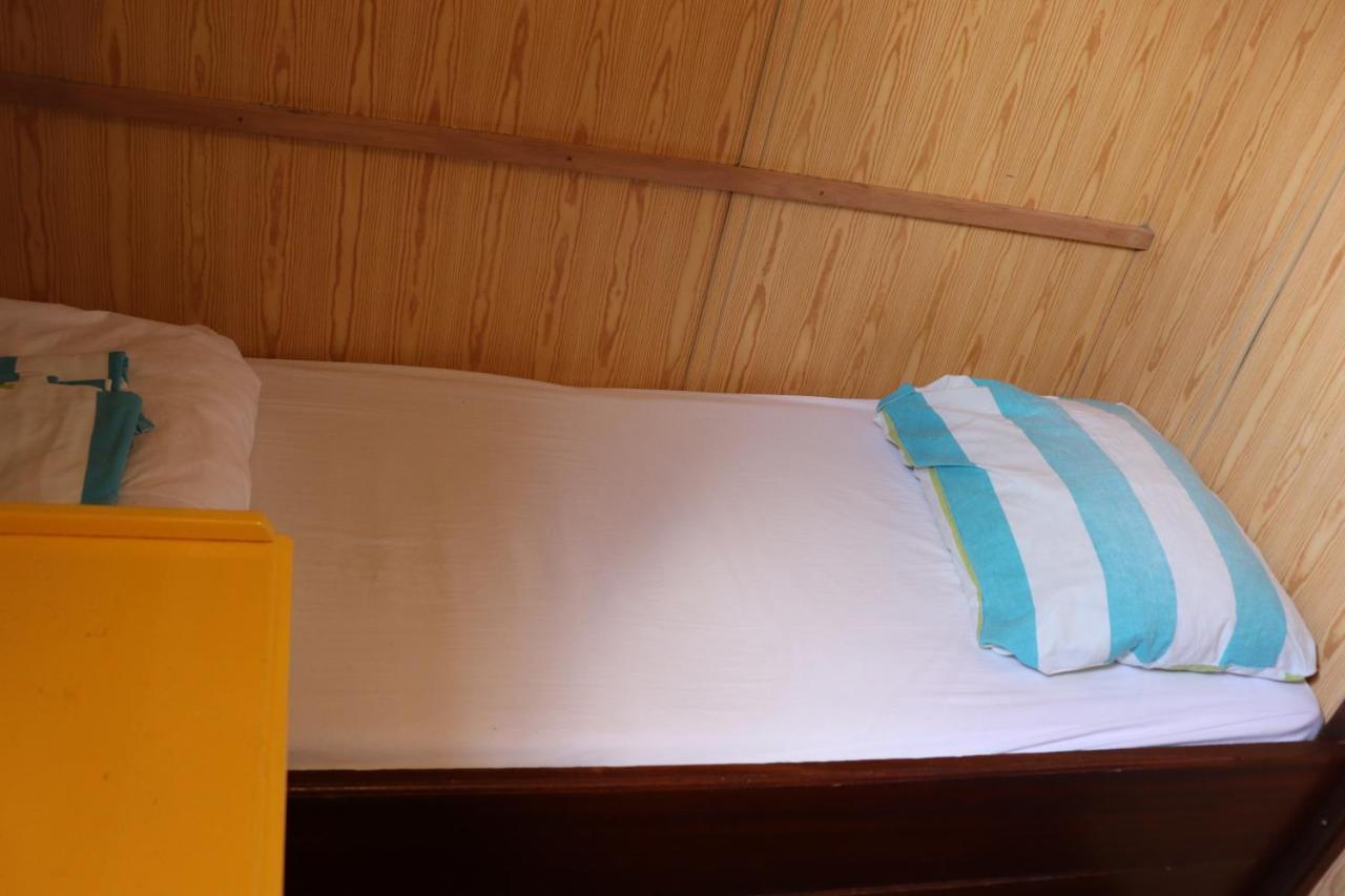Intersail Hostel - Avontuur Amsterdam Oda fotoğraf