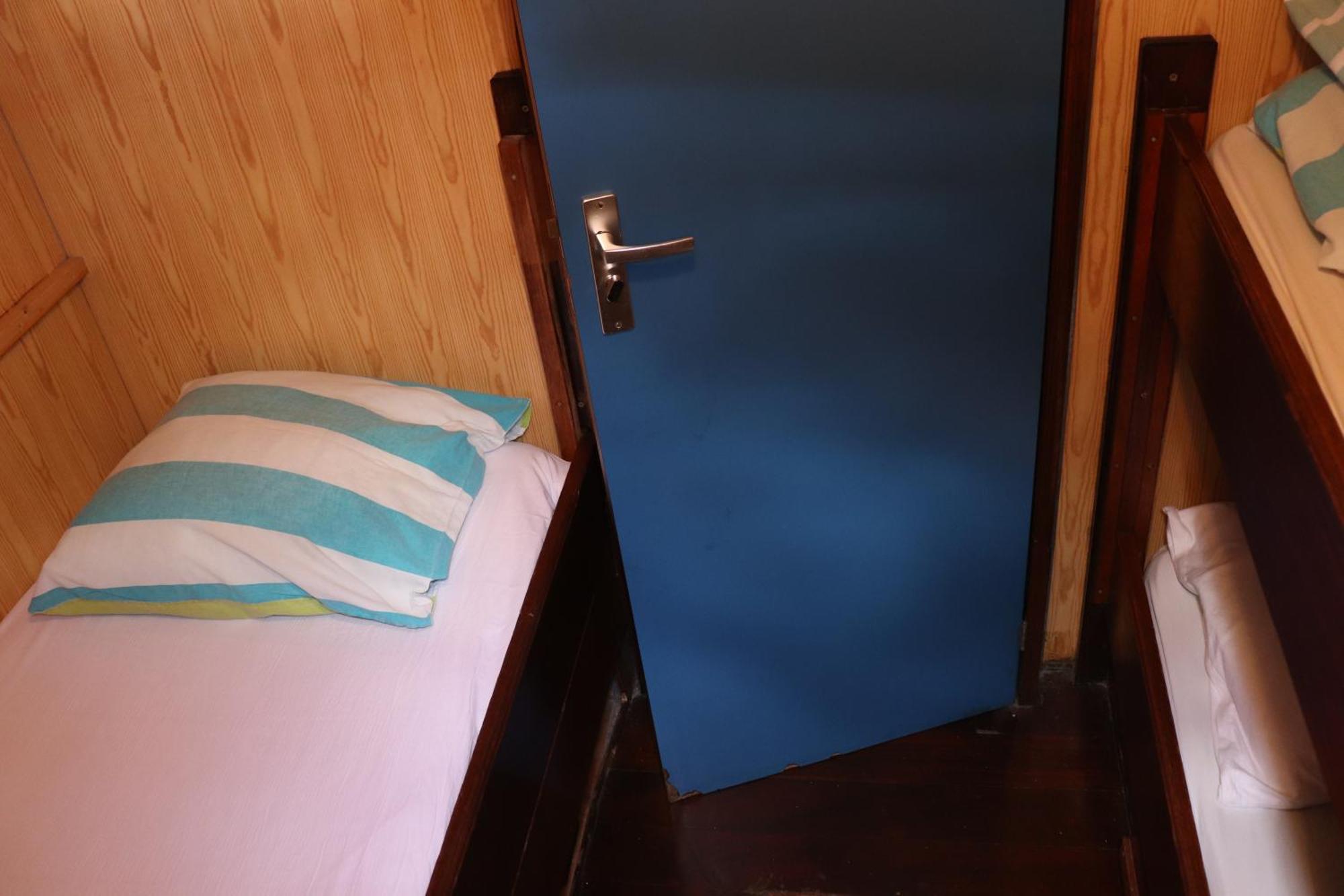 Intersail Hostel - Avontuur Amsterdam Dış mekan fotoğraf