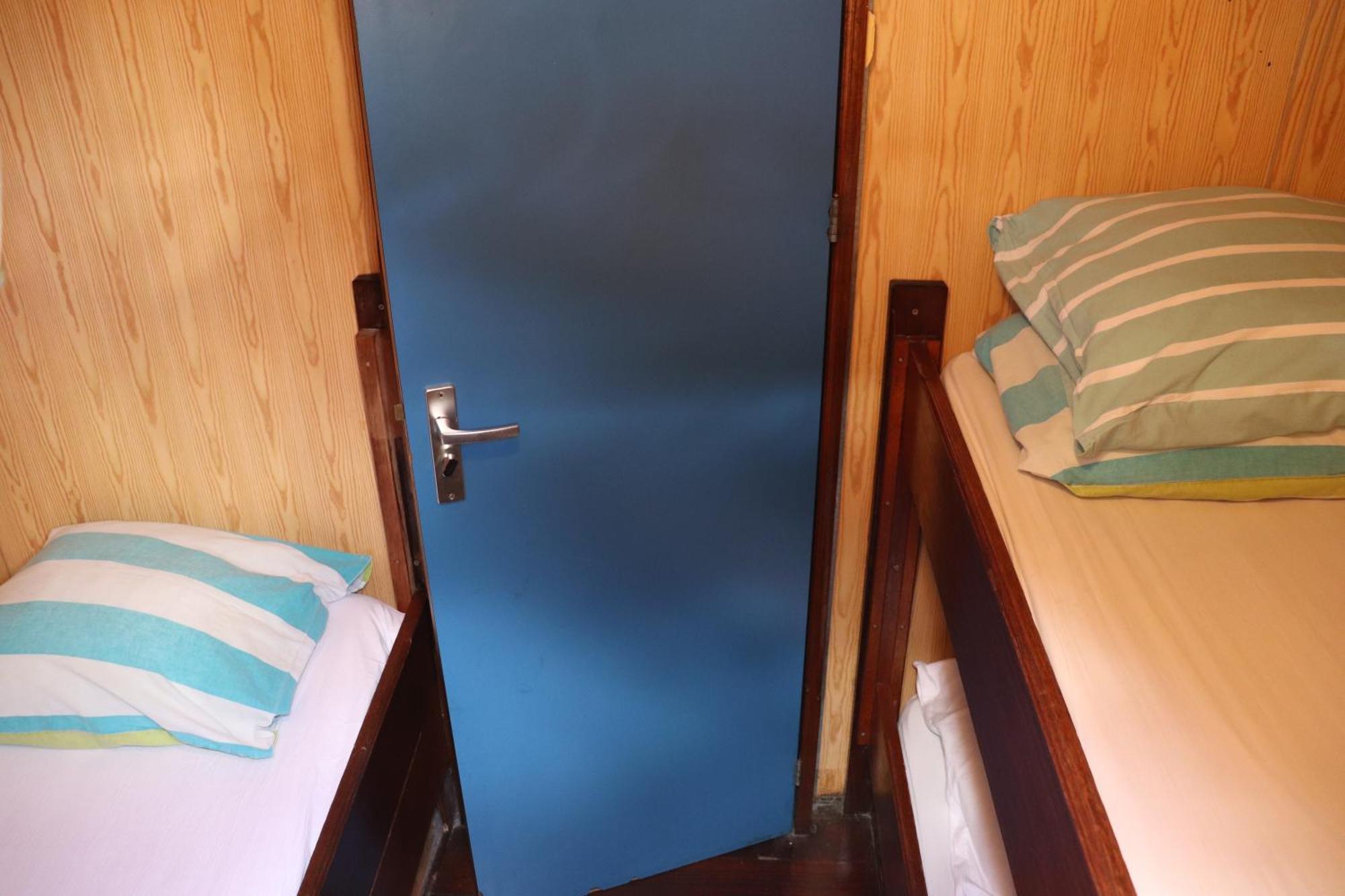 Intersail Hostel - Avontuur Amsterdam Dış mekan fotoğraf