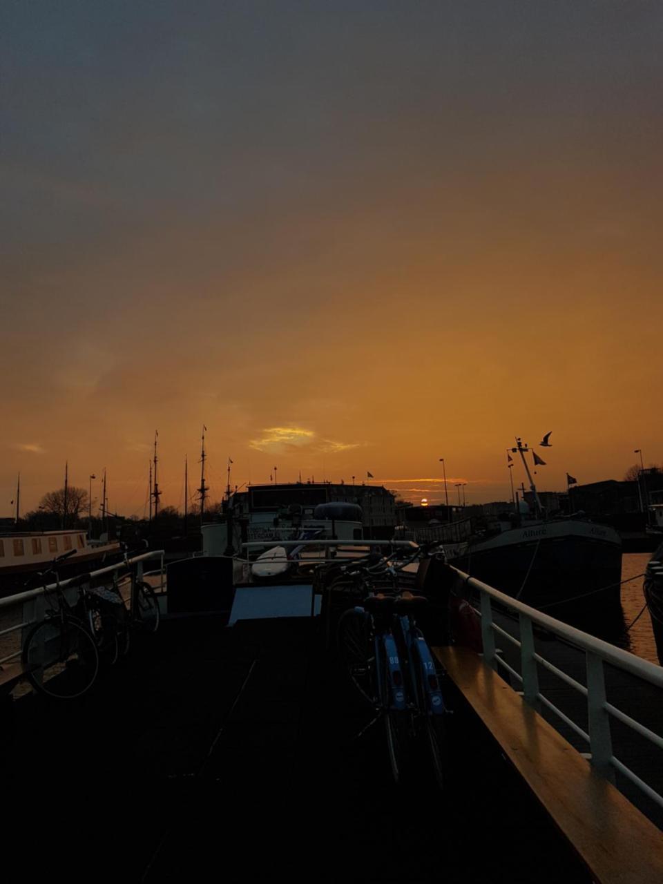 Intersail Hostel - Avontuur Amsterdam Dış mekan fotoğraf