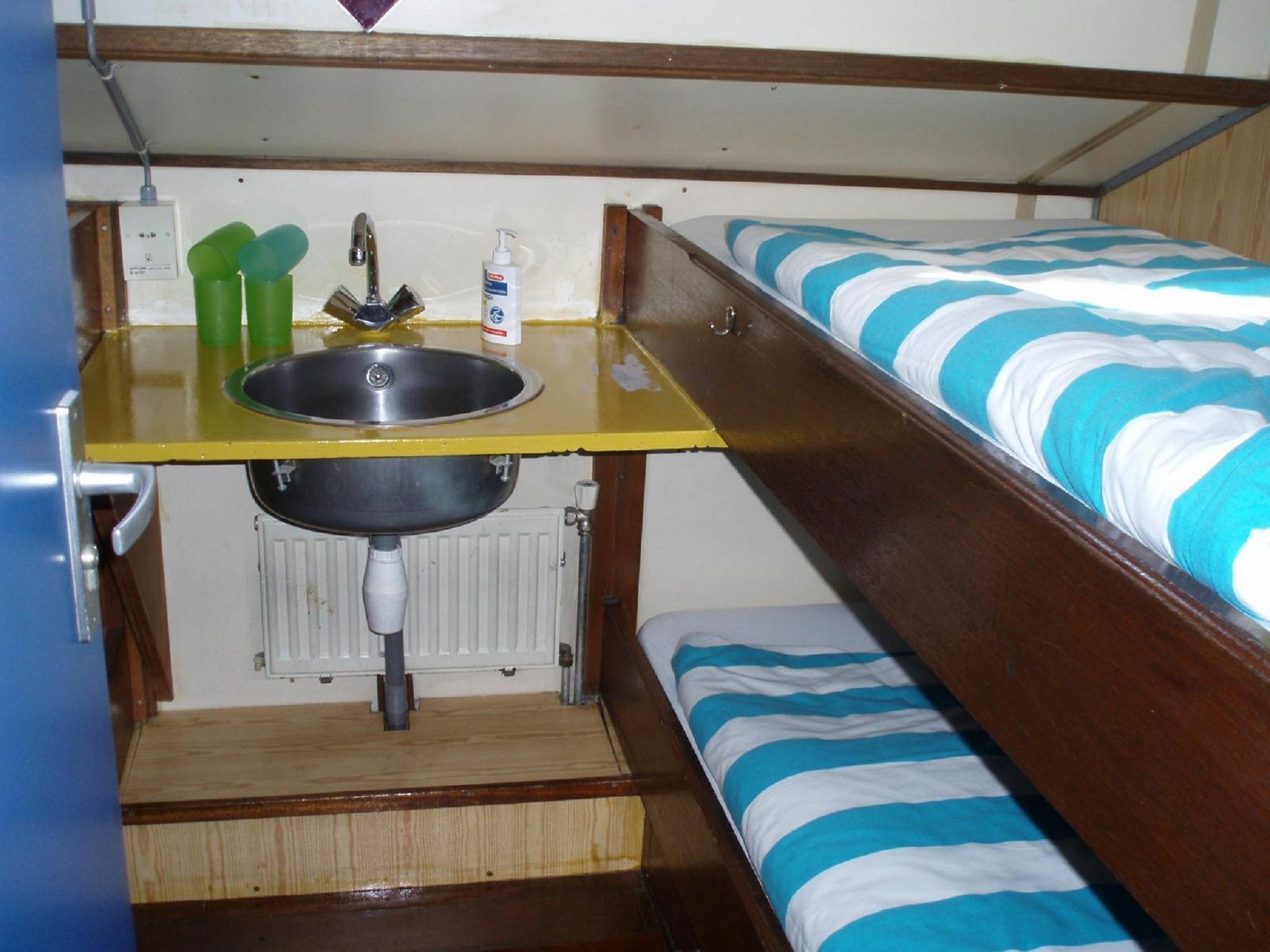 Intersail Hostel - Avontuur Amsterdam Dış mekan fotoğraf